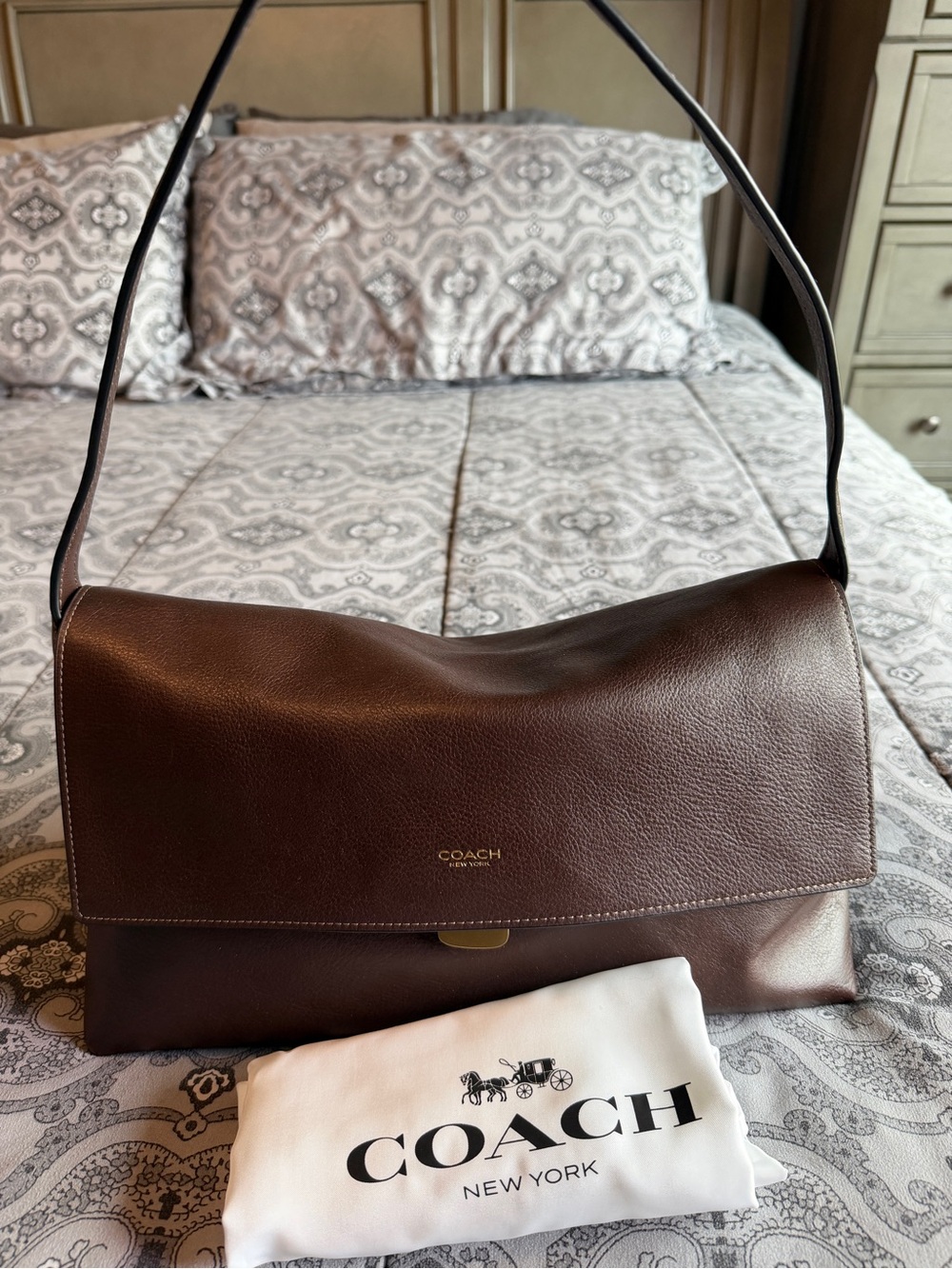 Coach Maple Leather Chelsea 36 Shoulder Bag